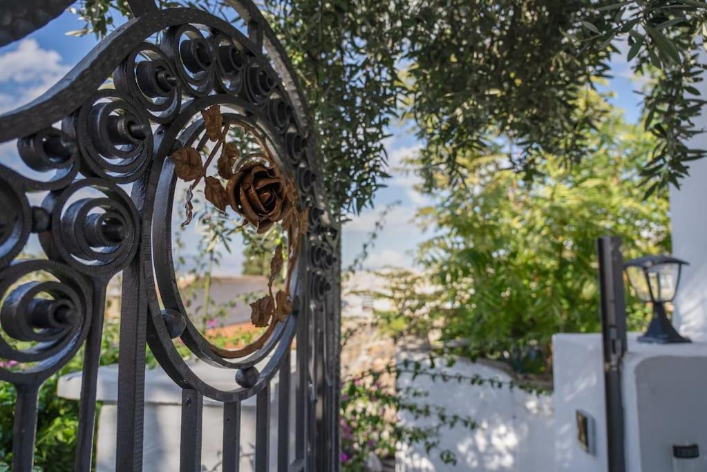 Villa Artemis Cycladic Charmed ! Athens